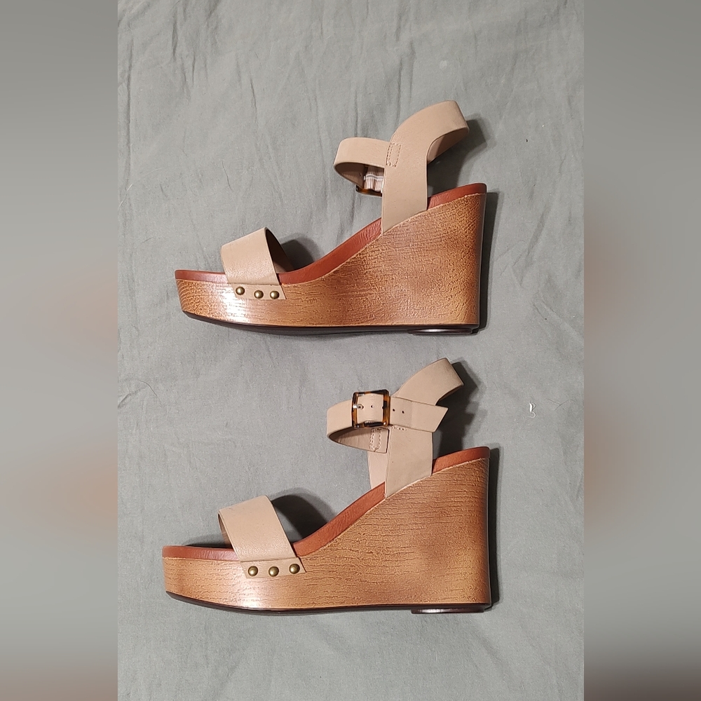 Tan Wedges